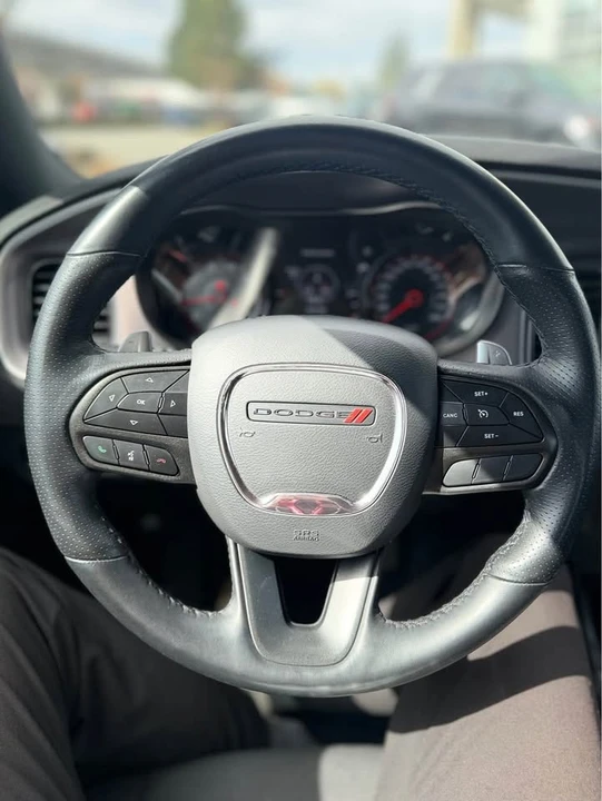 2022 Dodge Charger - Image 7 of 12