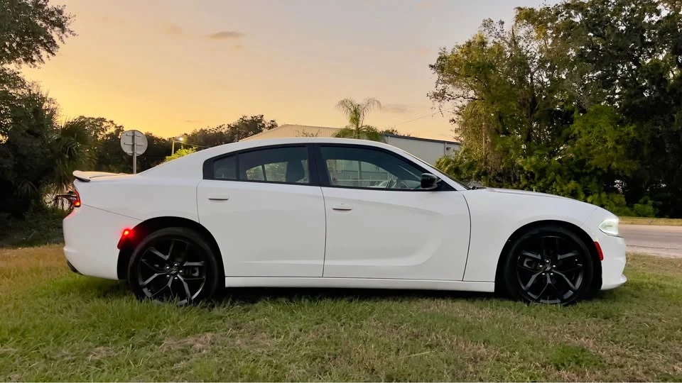 2022 Dodge Charger 7th Gen - Image 9 of 10