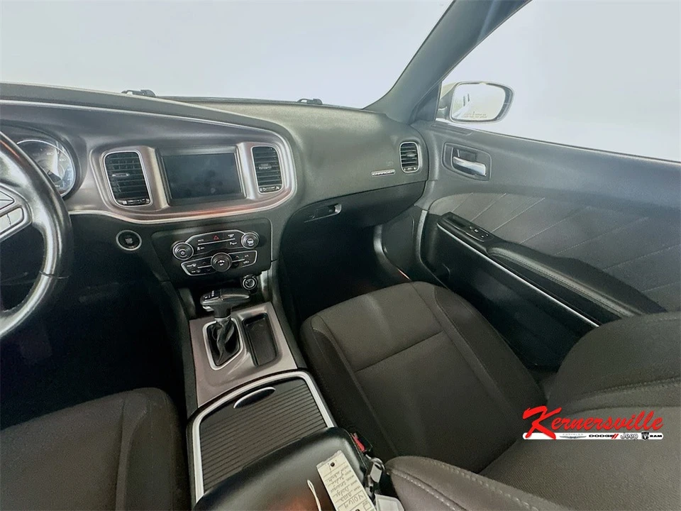 2022 Dodge Charger 7th Gen - Image 11 of 12