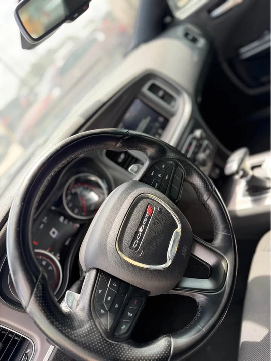 2022 Dodge Charger 7th Gen - Image 15 of 17