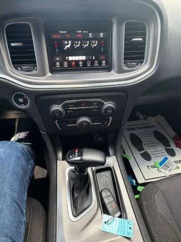 2022 Dodge Charger 7th Gen - Image 9 of 31
