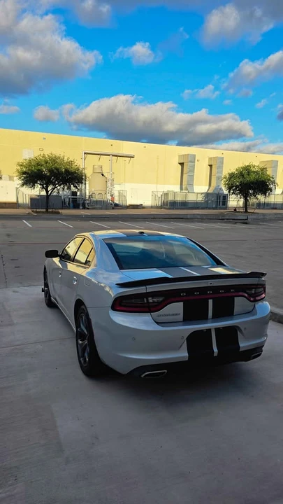 2022 Dodge Charger 7th Gen - Image 9 of 17