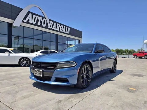 2022 Dodge Charger SXT Sedan 4D