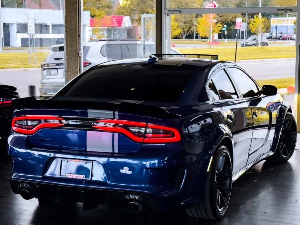 2022 Dodge Charger 8th Gen - Image 16 of 21