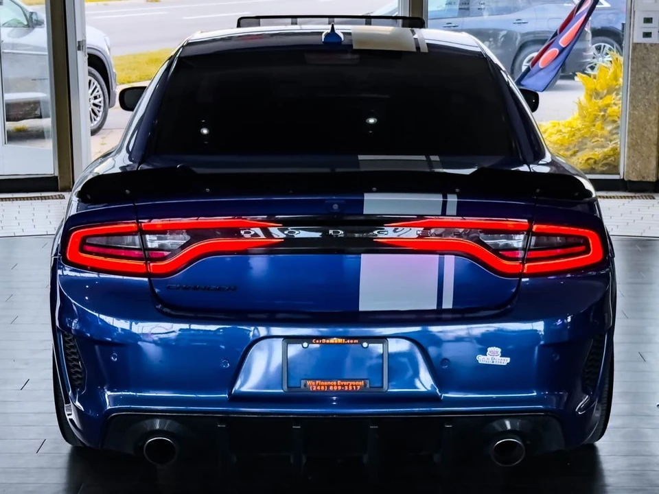 2022 Dodge Charger 8th Gen - Image 15 of 21