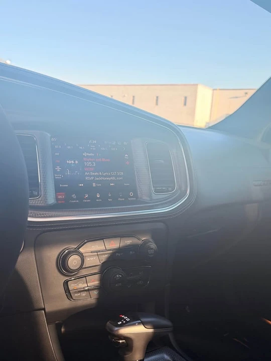 2022 Dodge Charger 7th Gen - Image 9 of 10