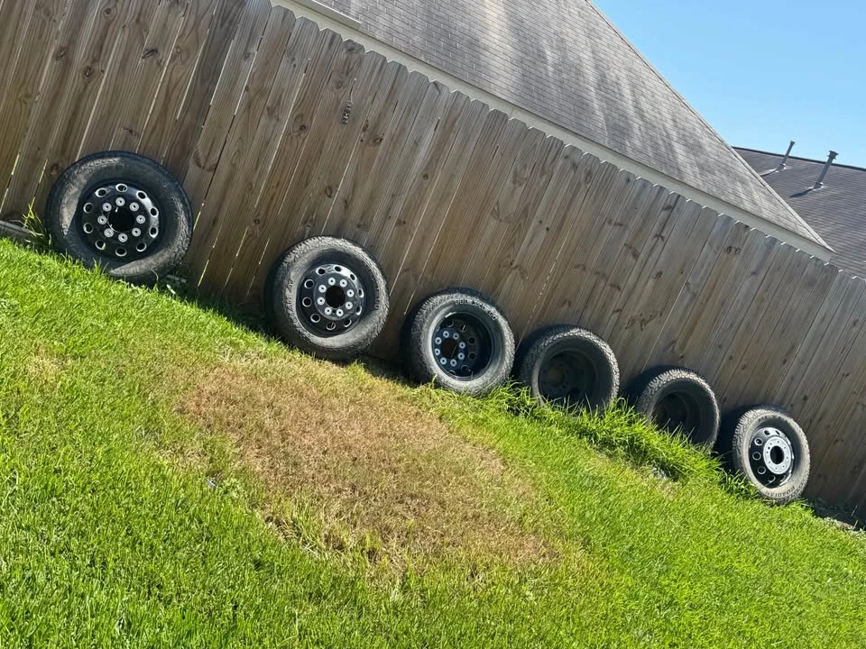2022 Ram 3500 - Image 2 of 2