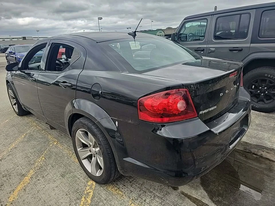 2022 Dodge Avenger - Image 4 of 8