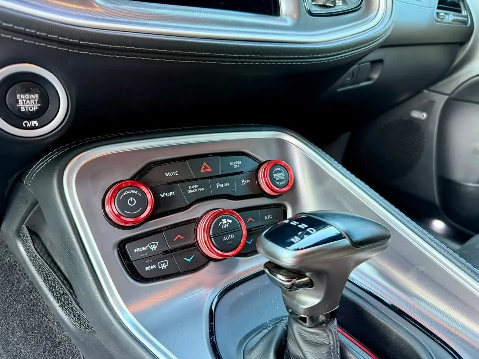 2022 Dodge Challenger 3rd Gen - Image 15 of 20