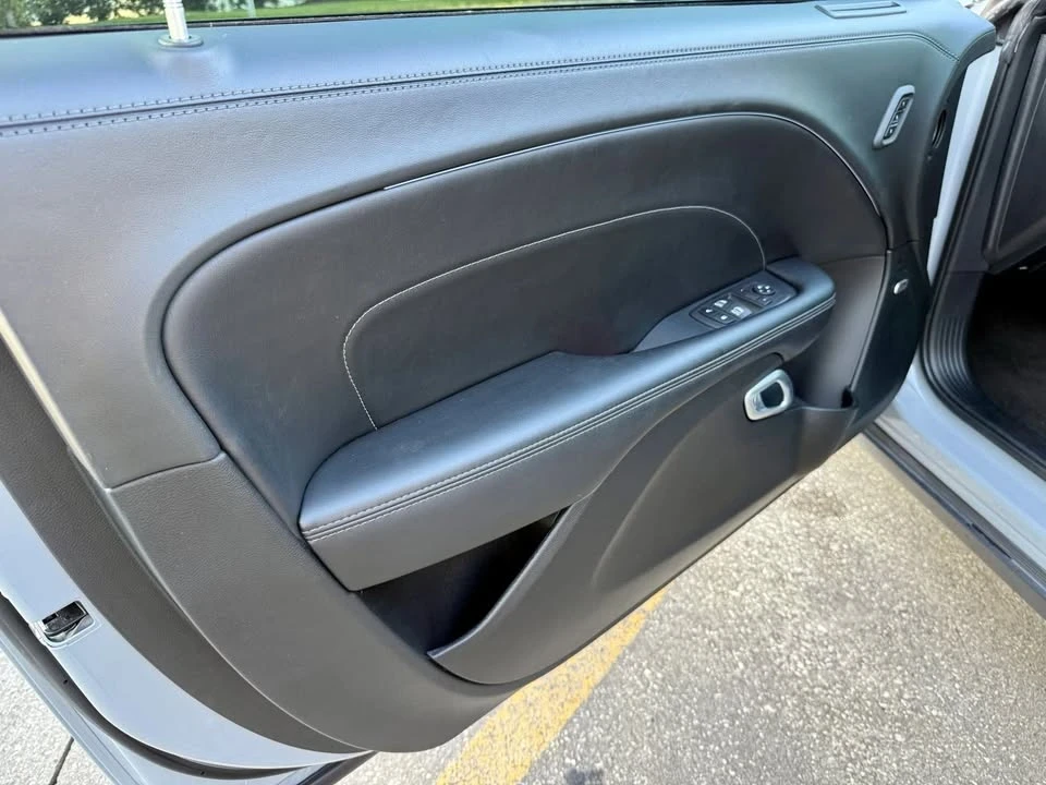 2022 Dodge Challenger 3rd Gen - Image 19 of 20