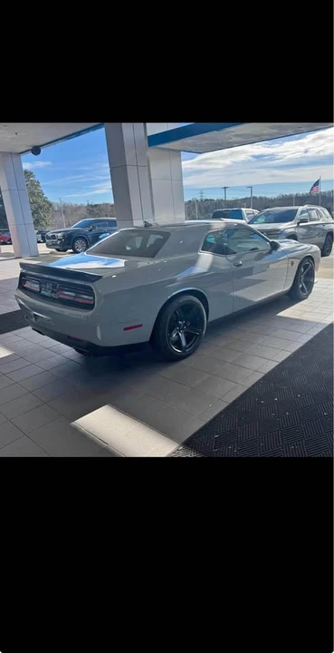 2022 Dodge Challenger SRT Hellcat 3rd Gen - Image 10 of 11