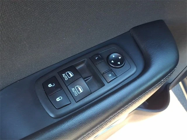 2022 Dodge Challenger 3rd Gen - Image 9 of 17