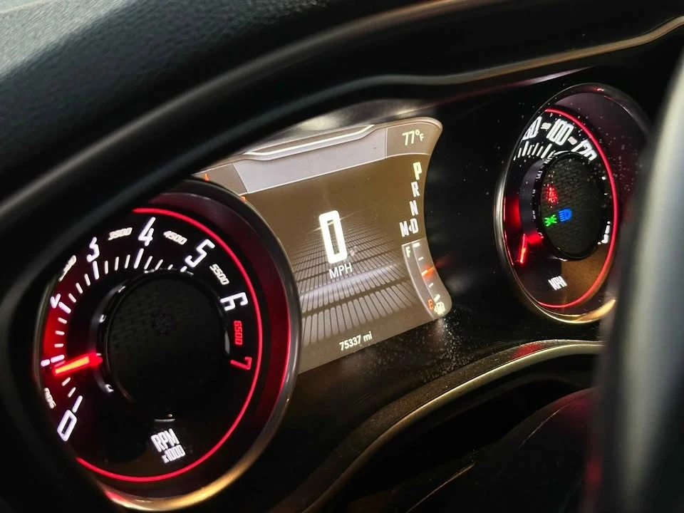 2022 Dodge Challenger 3rd Gen - Image 9 of 11