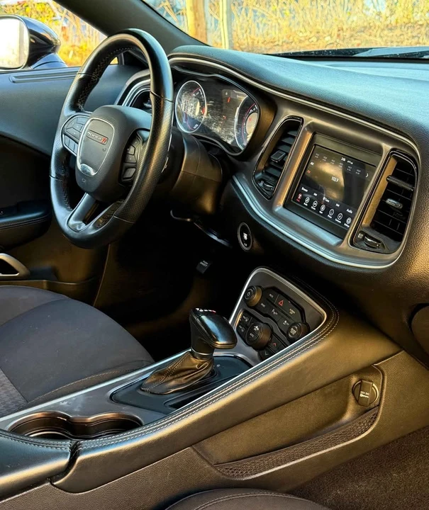 2022 Dodge Challenger 3rd Gen - Image 17 of 19