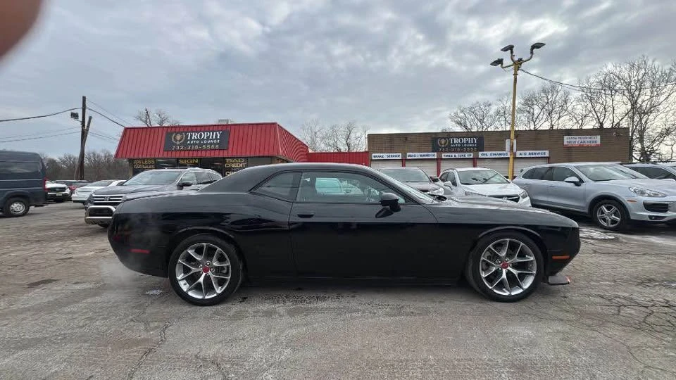 2022 Dodge Challenger 3rd Gen - Image 4 of 11