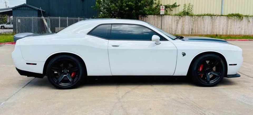 2022 Dodge Challenger SRT Hellcat 3rd Gen - Image 15 of 20