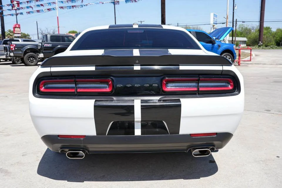 2022 Dodge Challenger 3rd Gen - Image 8 of 17