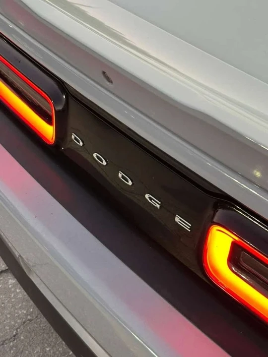 2022 Dodge Challenger 3rd Gen - Image 10 of 14