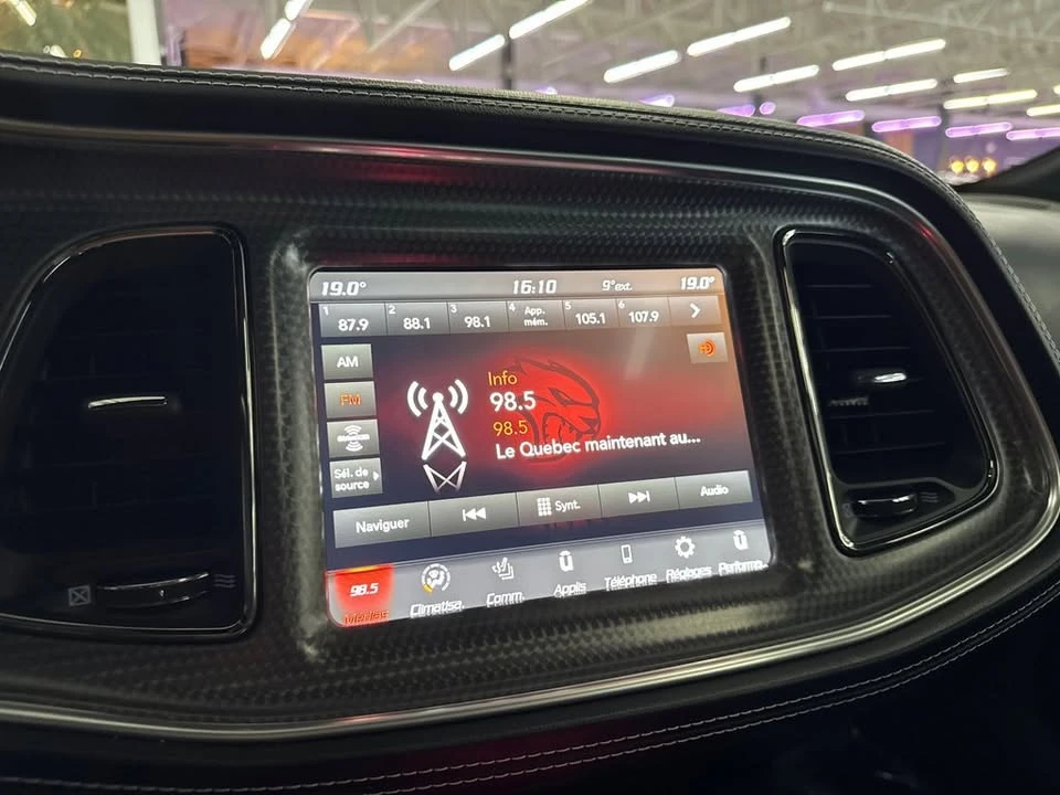 2022 Dodge Challenger SRT Hellcat 3rd Gen - Image 17 of 18