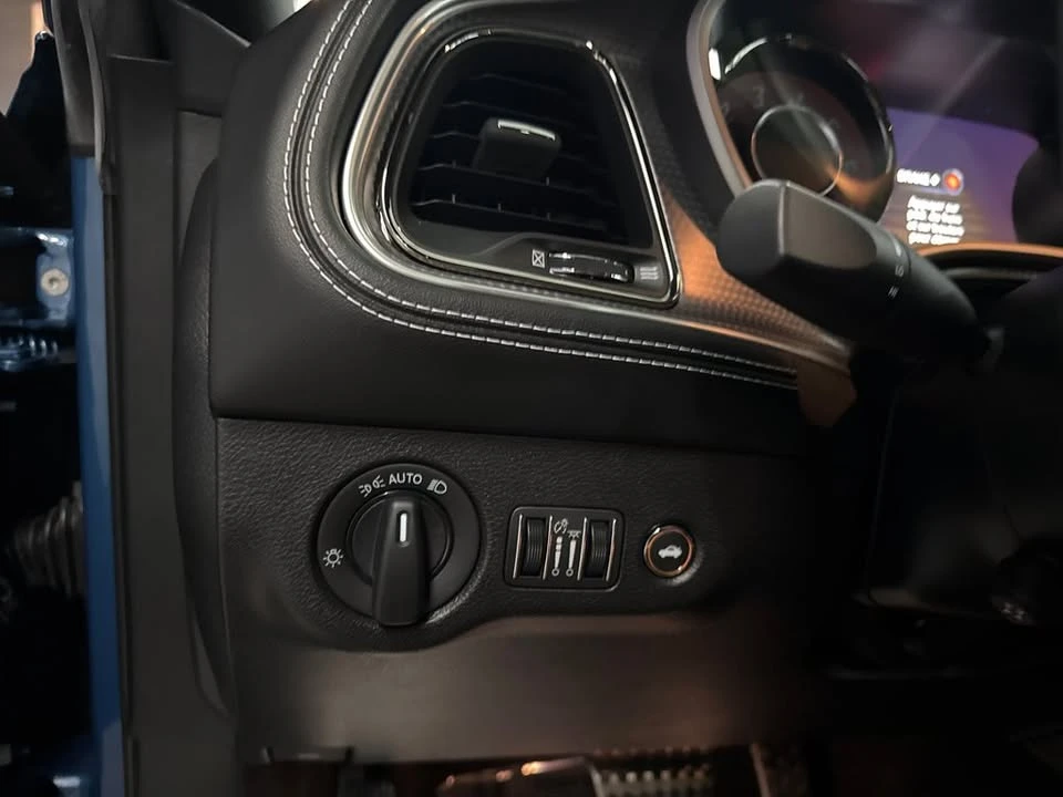 2022 Dodge Challenger SRT Hellcat 3rd Gen - Image 12 of 18