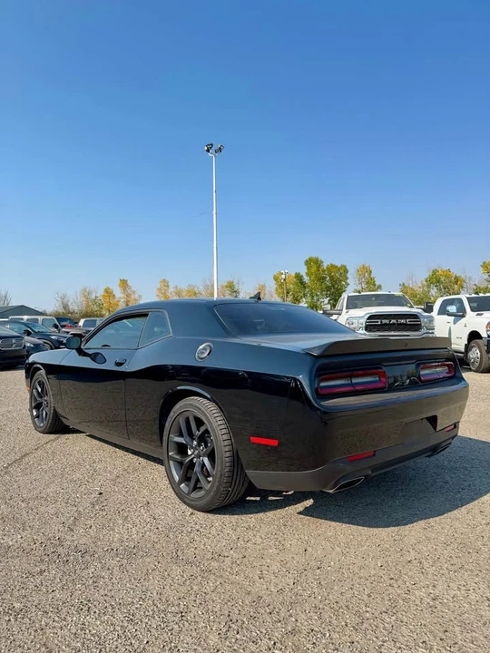 2022 Dodge Challenger 3rd Gen - Image 5 of 12