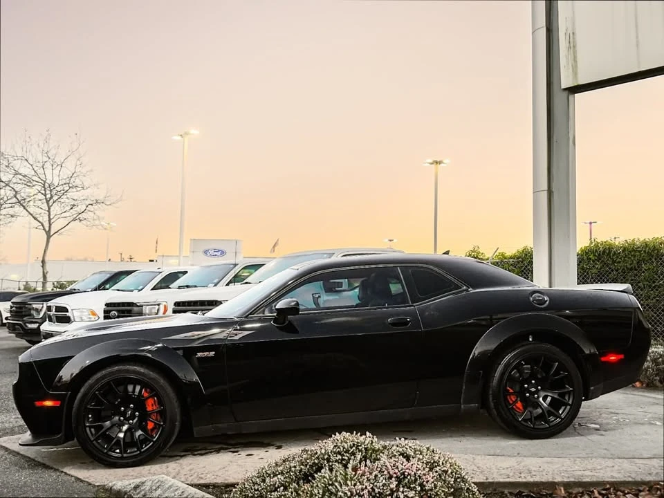 2022 Dodge Challenger SRT8 & 392 3rd Gen - Image 9 of 19