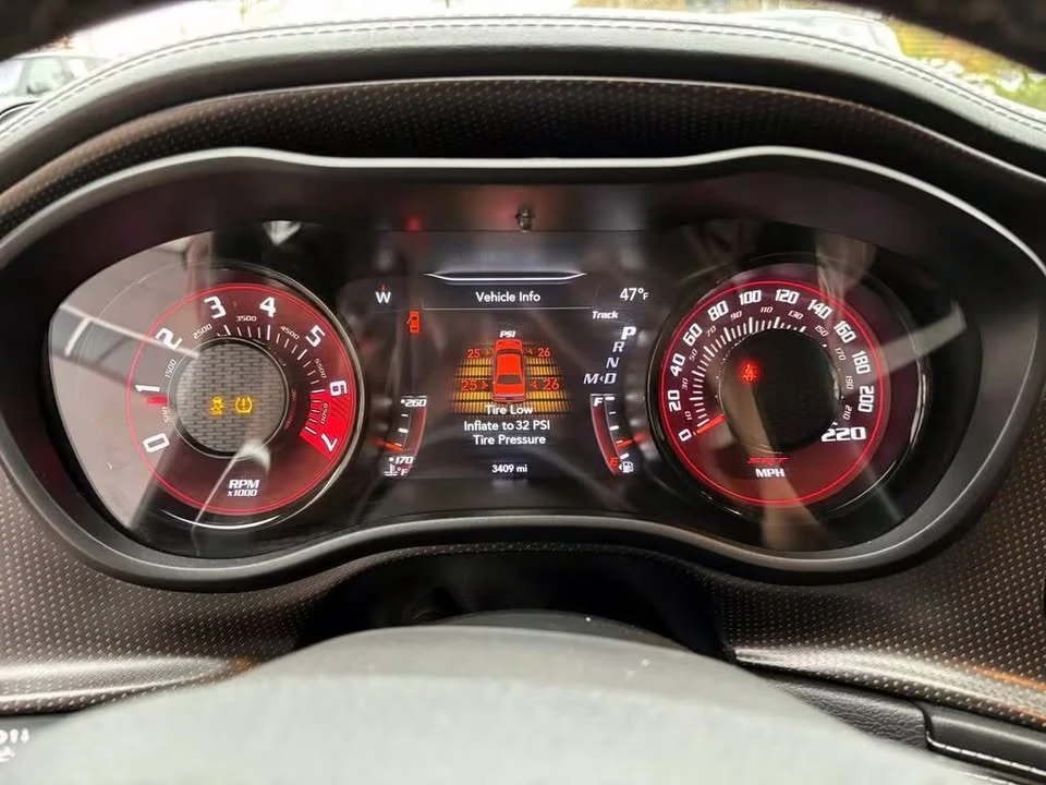 2022 Dodge Challenger SRT Hellcat 3rd Gen - Image 11 of 17