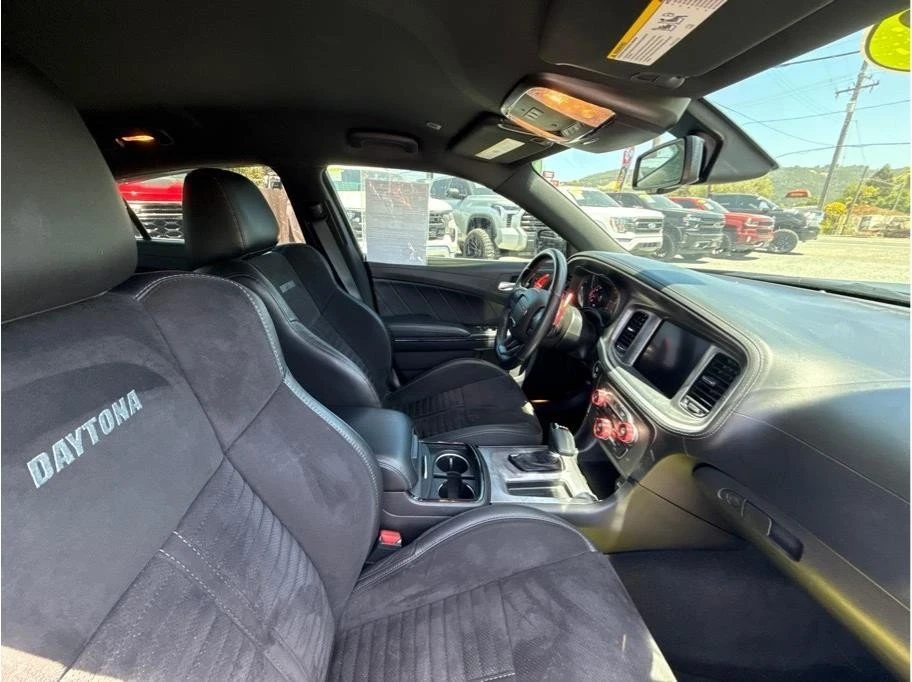 2022 Dodge Charger 7th Gen - Image 13 of 19