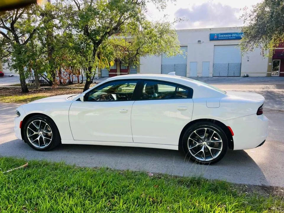 2022 Dodge Charger 8th Gen - Image 5 of 9