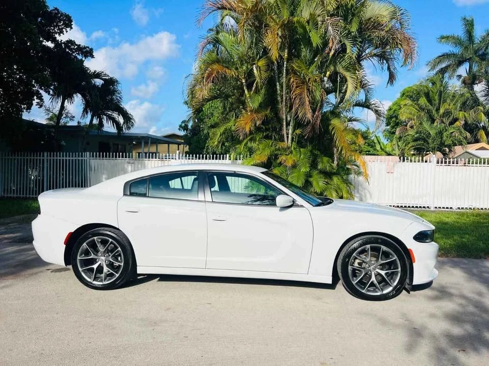 2022 Dodge Charger 8th Gen - Image 4 of 9