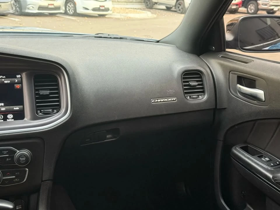 2022 Dodge Charger 8th Gen - Image 17 of 19