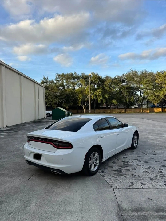 2022 Dodge Charger 8th Gen - Image 4 of 10