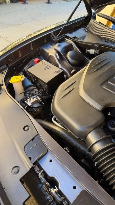 2022 Dodge Charger 8th Gen - Image 16 of 18