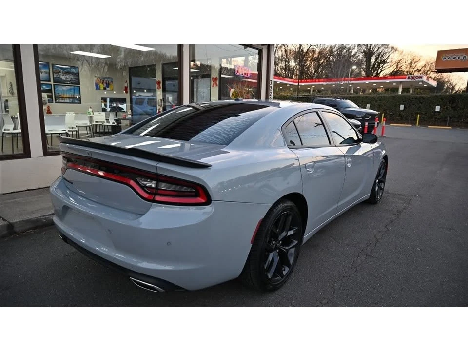 2022 Dodge Charger 8th Gen - Image 8 of 11
