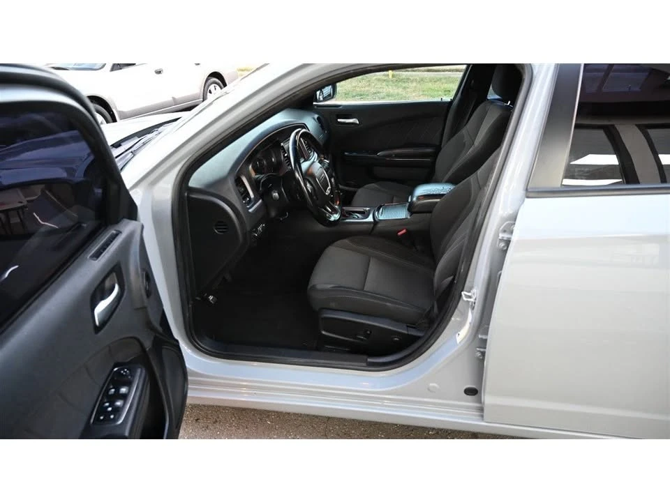 2022 Dodge Charger 8th Gen - Image 4 of 11