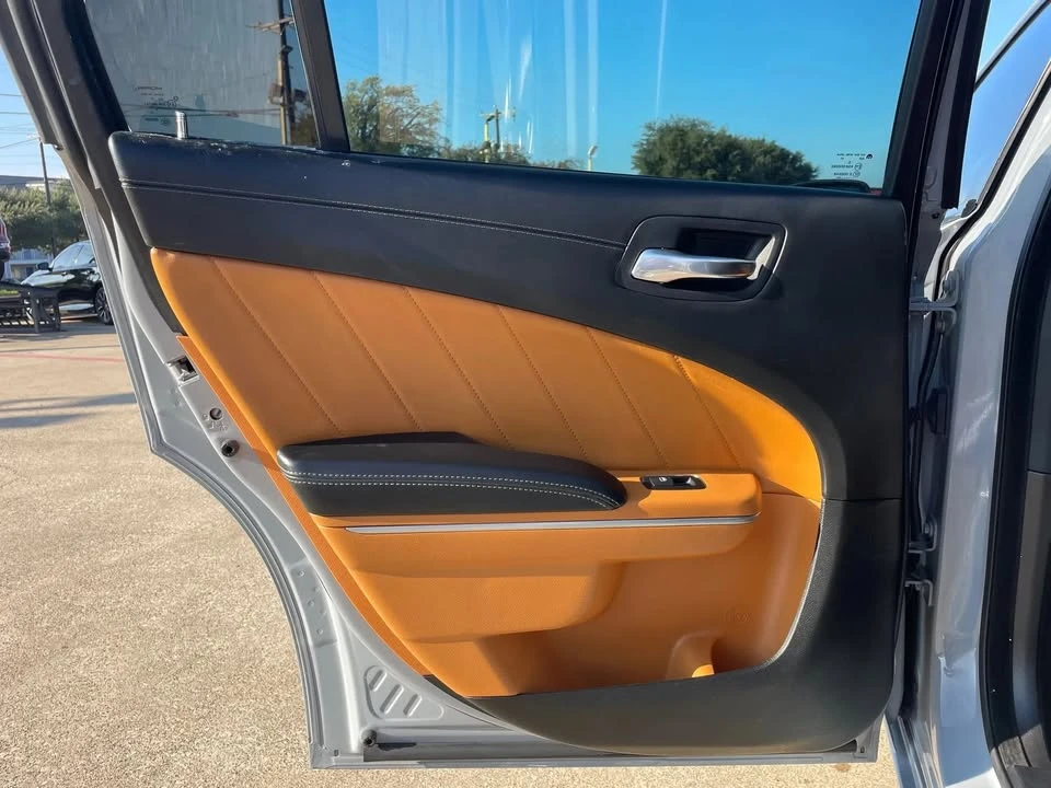 2022 Dodge Charger 8th Gen - Image 18 of 19