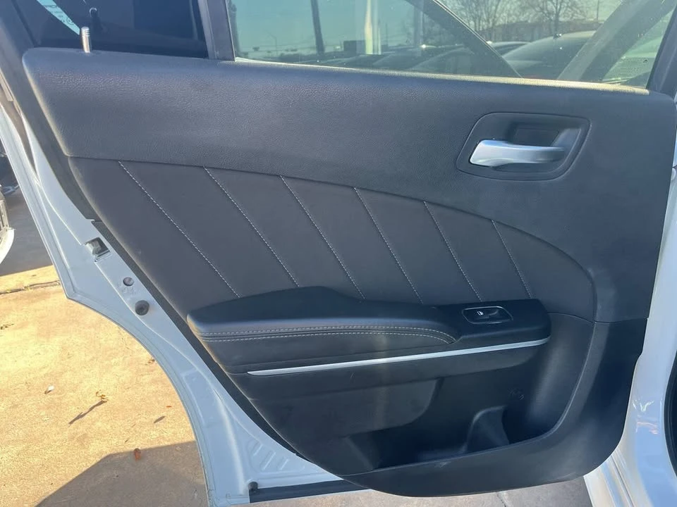 2022 Dodge Charger 8th Gen - Image 13 of 20