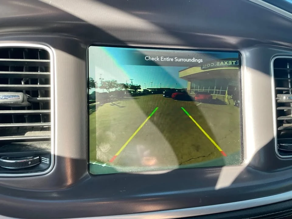 2022 Dodge Charger 8th Gen - Image 16 of 19