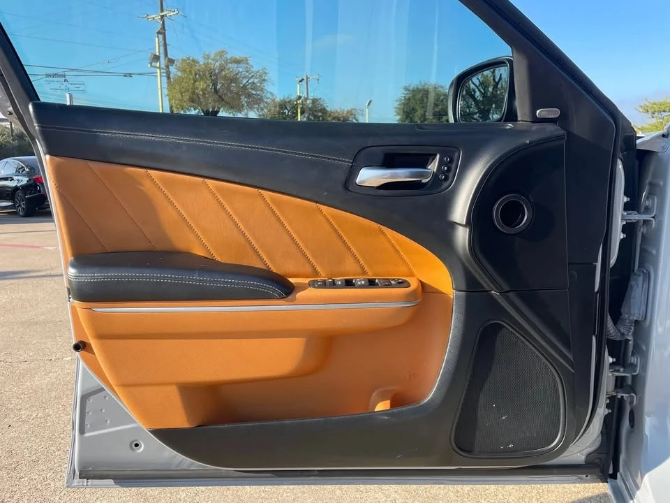 2022 Dodge Charger 8th Gen - Image 9 of 19