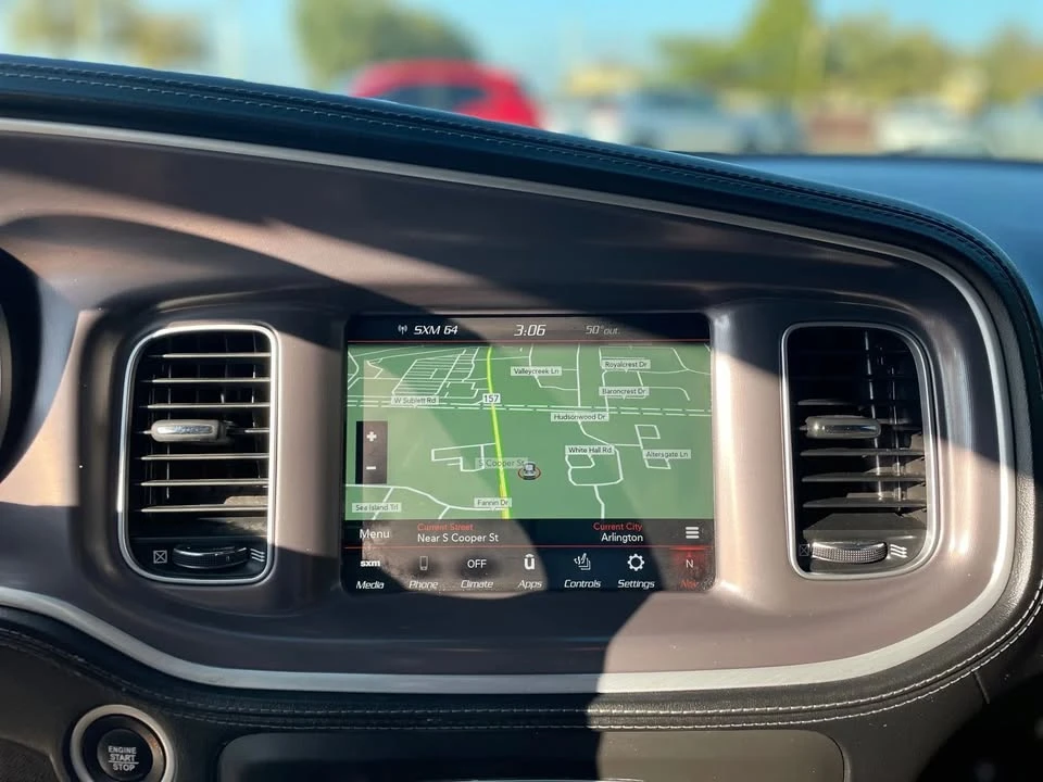 2022 Dodge Charger 8th Gen - Image 14 of 19