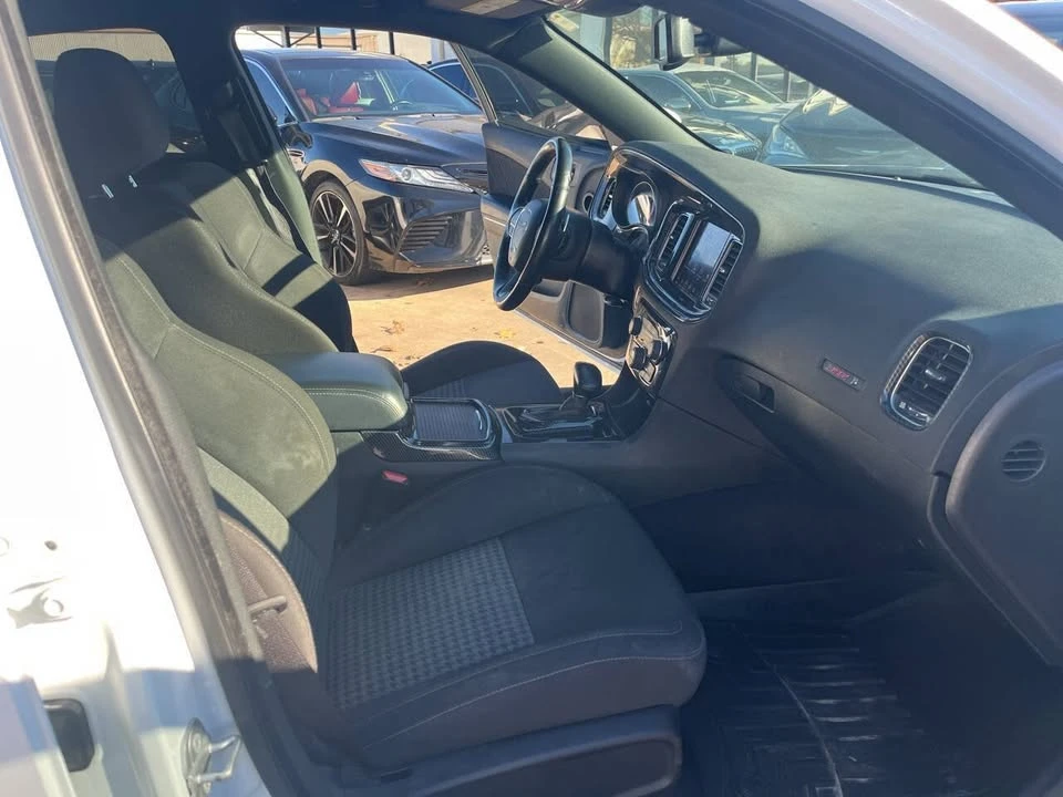 2022 Dodge Charger 8th Gen - Image 18 of 20