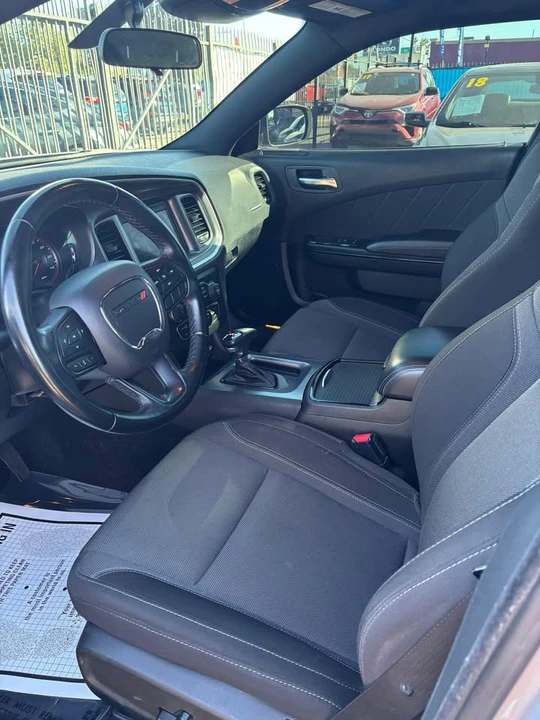 2022 Dodge Charger 8th Gen - Image 4 of 10