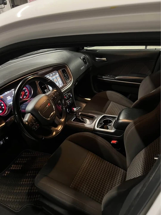 2022 Dodge Charger 7th Gen - Image 16 of 19
