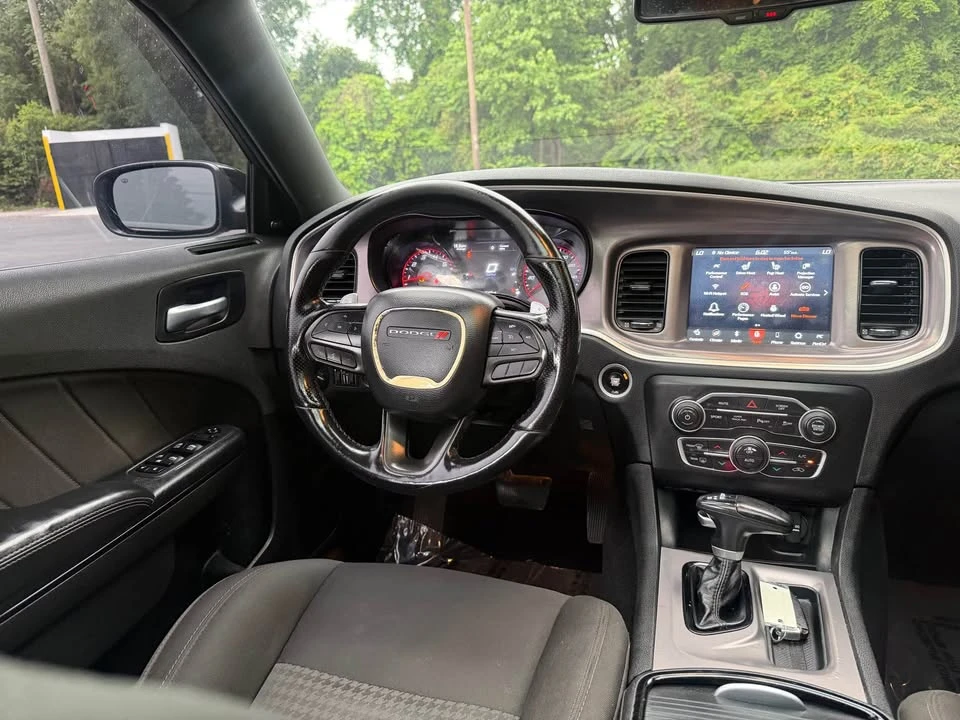 2022 Dodge Charger 7th Gen - Image 15 of 20