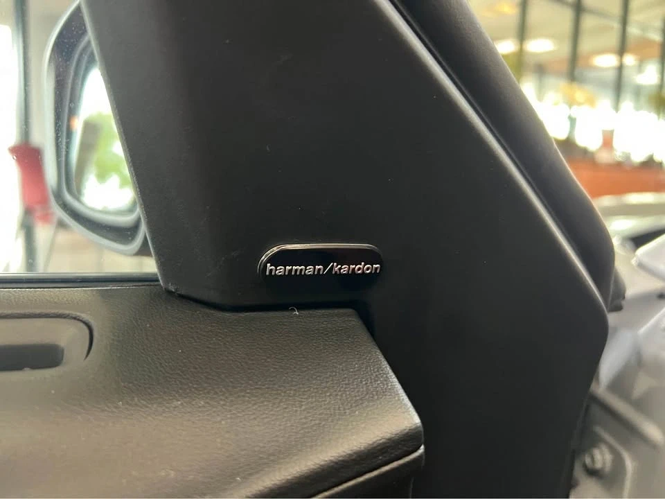 2022 Dodge Charger SRT Hellcat 7th Gen - Image 17 of 18