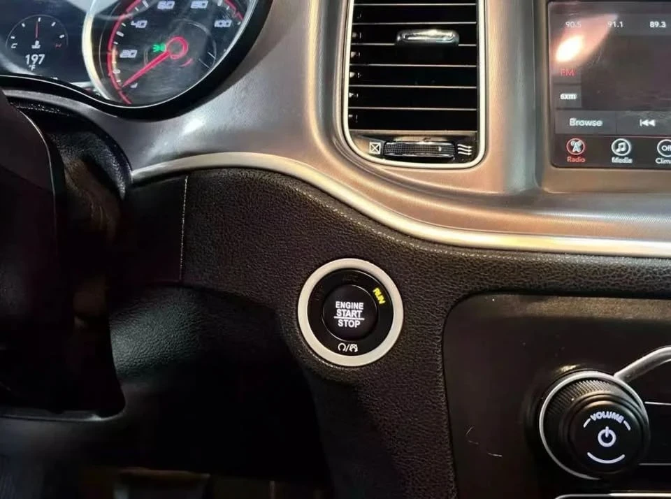 2022 Dodge Charger 8th Gen - Image 8 of 15