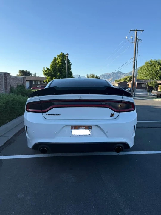 2022 Dodge Charger 8th Gen - Image 4 of 13