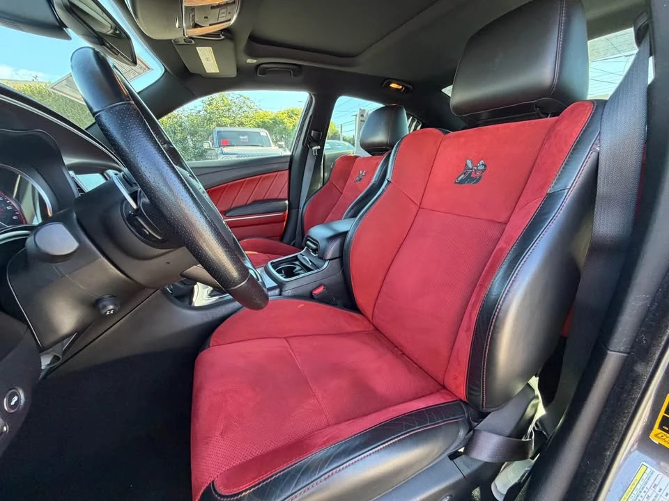 2022 Dodge Charger 8th Gen - Image 10 of 15