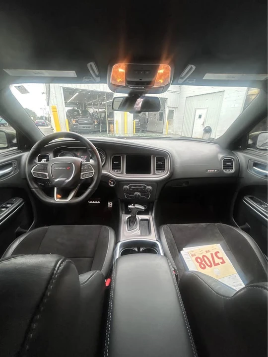 2022 Dodge Charger 8th Gen - Image 6 of 8