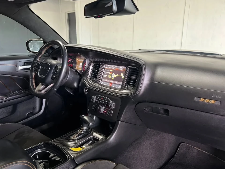 2022 Dodge Charger 8th Gen - Image 10 of 19